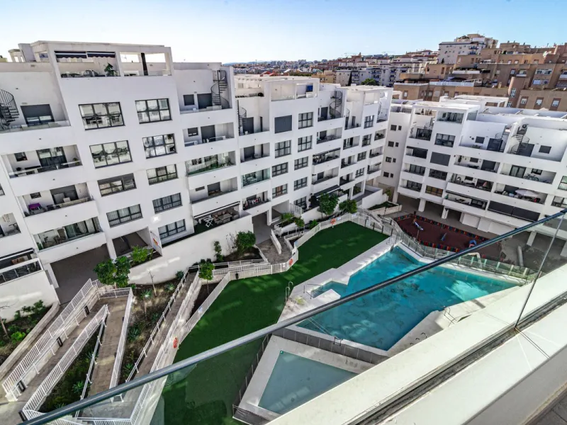 Apartment - Penthouse в продаже в Estepona, Málaga. В доме 2 спален и 2 ванных комнат. Площадь дома 88 м²