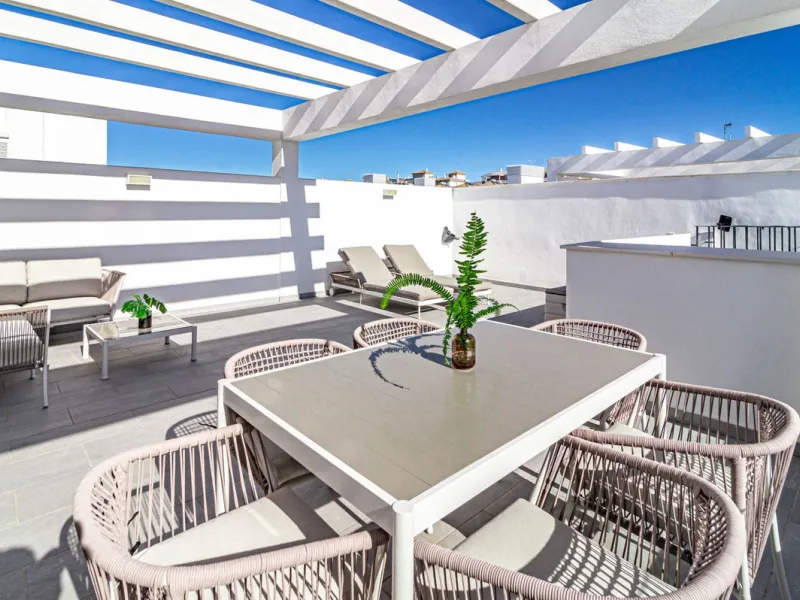 Apartment - Penthouse в продаже в Estepona, Málaga. В доме 2 спален и 2 ванных комнат. Площадь дома 88 м²