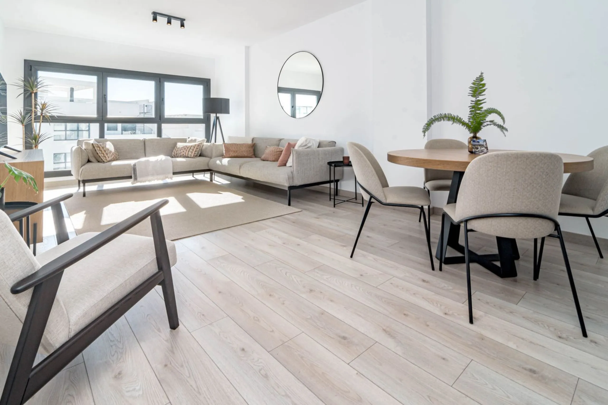 Apartment - Penthouse в продаже в Estepona, Málaga. В доме 2 спален и 2 ванных комнат. Площадь дома 88 м²