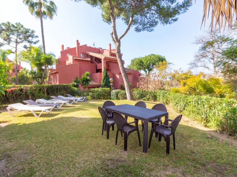 Apartment - Ground Floor Apartment в продаже в Marbella, Málaga. В доме 3 спален и 2 ванных комнат. Площадь дома 145 м²