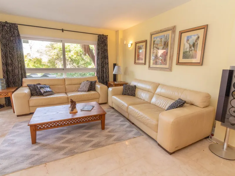 Apartment - Ground Floor Apartment в продаже в Marbella, Málaga. В доме 3 спален и 2 ванных комнат. Площадь дома 145 м²