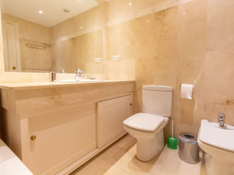 Apartment - Ground Floor Apartment в продаже в Marbella, Málaga. В доме 3 спален и 2 ванных комнат. Площадь дома 145 м²