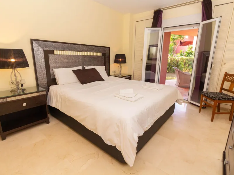 Apartment - Ground Floor Apartment в продаже в Marbella, Málaga. В доме 3 спален и 2 ванных комнат. Площадь дома 145 м²
