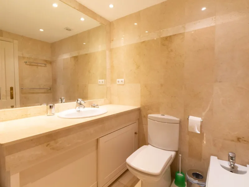 Apartment - Ground Floor Apartment в продаже в Marbella, Málaga. В доме 3 спален и 2 ванных комнат. Площадь дома 145 м²