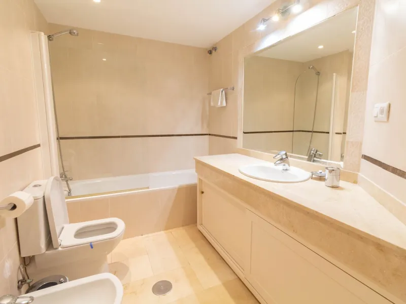 Apartment - Ground Floor Apartment в продаже в Marbella, Málaga. В доме 3 спален и 2 ванных комнат. Площадь дома 145 м²