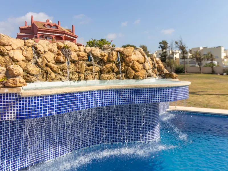 Apartment - Ground Floor Apartment в продаже в Marbella, Málaga. В доме 3 спален и 2 ванных комнат. Площадь дома 145 м²