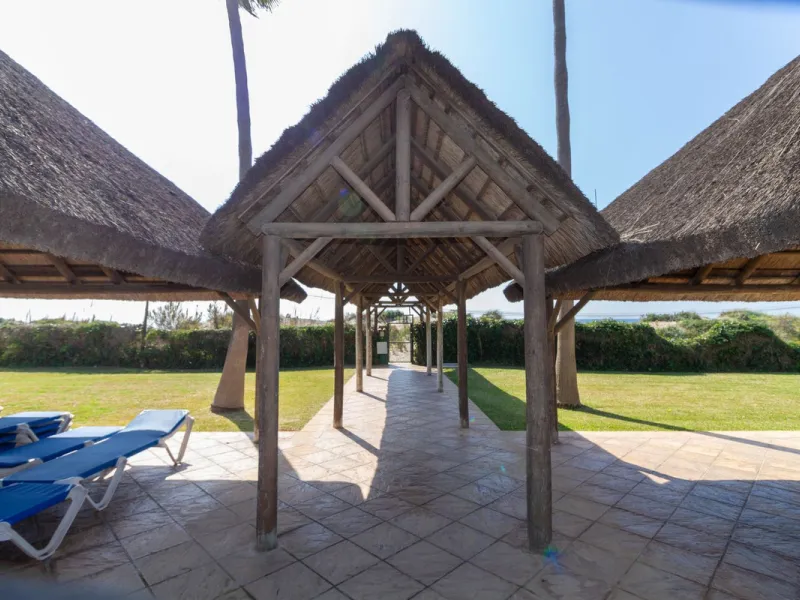 Apartment - Ground Floor Apartment в продаже в Marbella, Málaga. В доме 3 спален и 2 ванных комнат. Площадь дома 145 м²