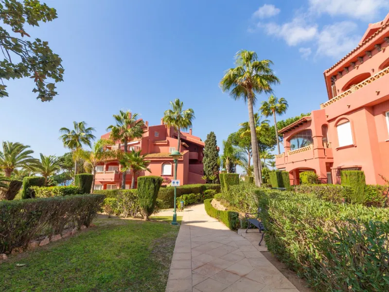 Apartment - Ground Floor Apartment в продаже в Marbella, Málaga. В доме 3 спален и 2 ванных комнат. Площадь дома 145 м²