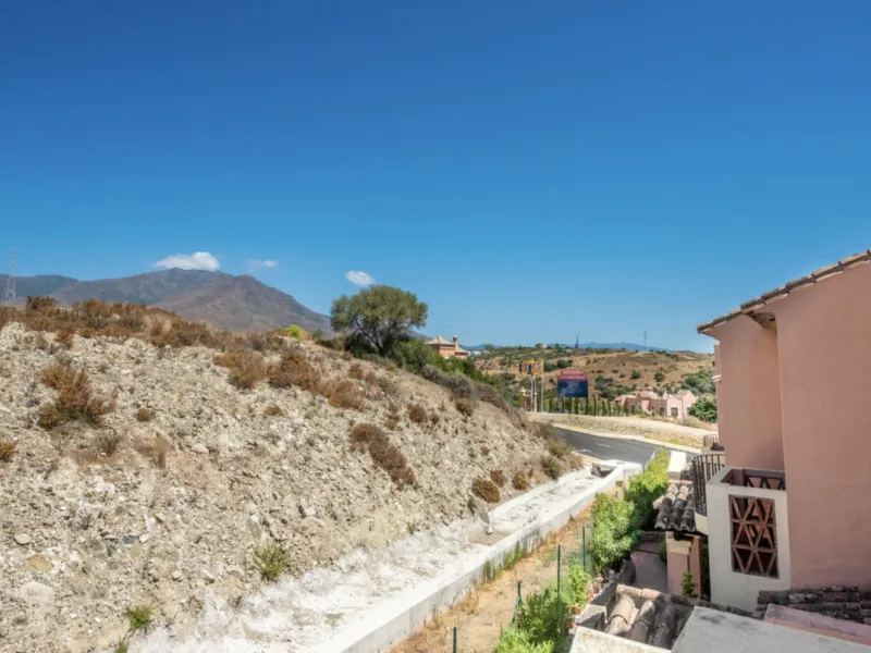Immaculate Three-Bedroom Townhouse with Sea Views | Estepona