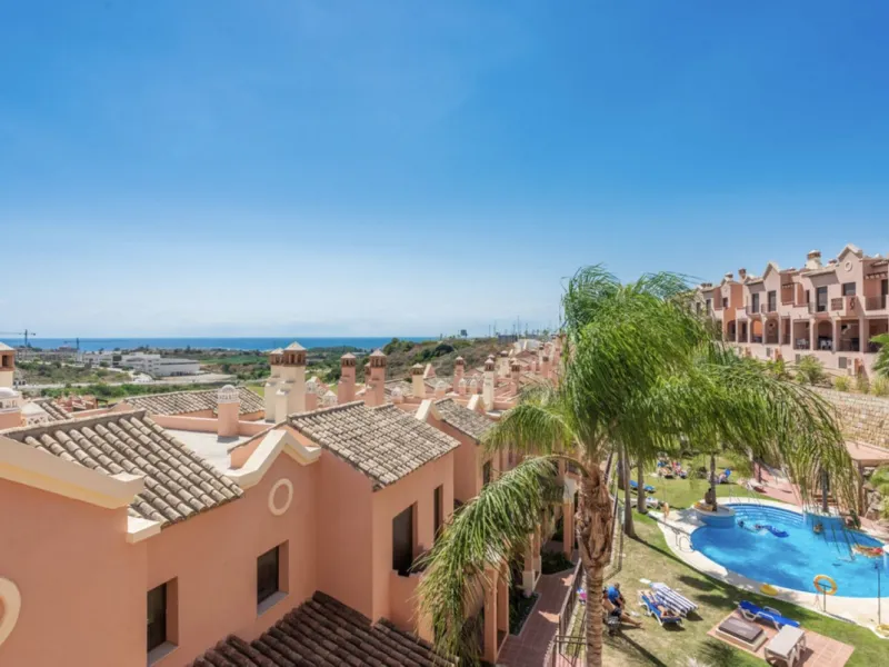 Immaculate Three-Bedroom Townhouse with Sea Views | Estepona