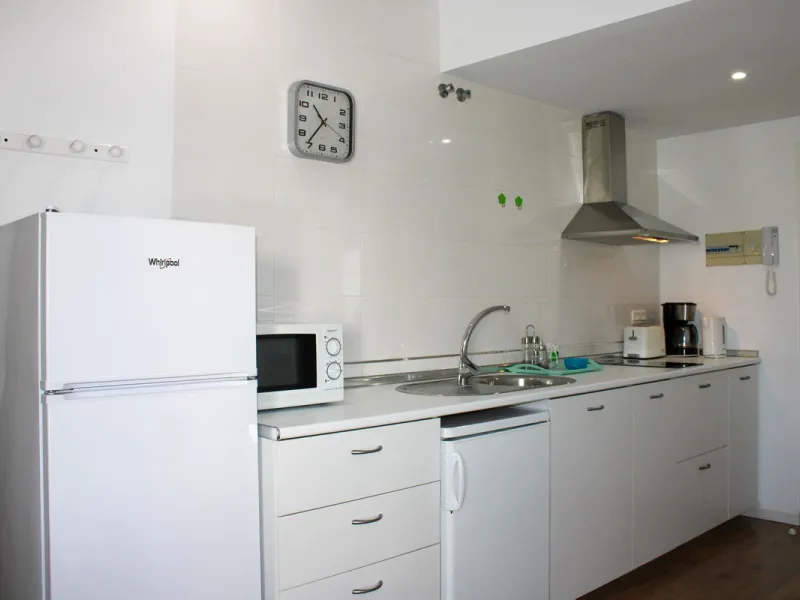 Townhouse with three apartments in excellent condition and best location in Maro, roof terrace with 360 degree views of the Mediterranean Sea and surrounding mountains. The house has a total of 4 bedrooms, 3 bathrooms and 1 toilet. Tourist license availab