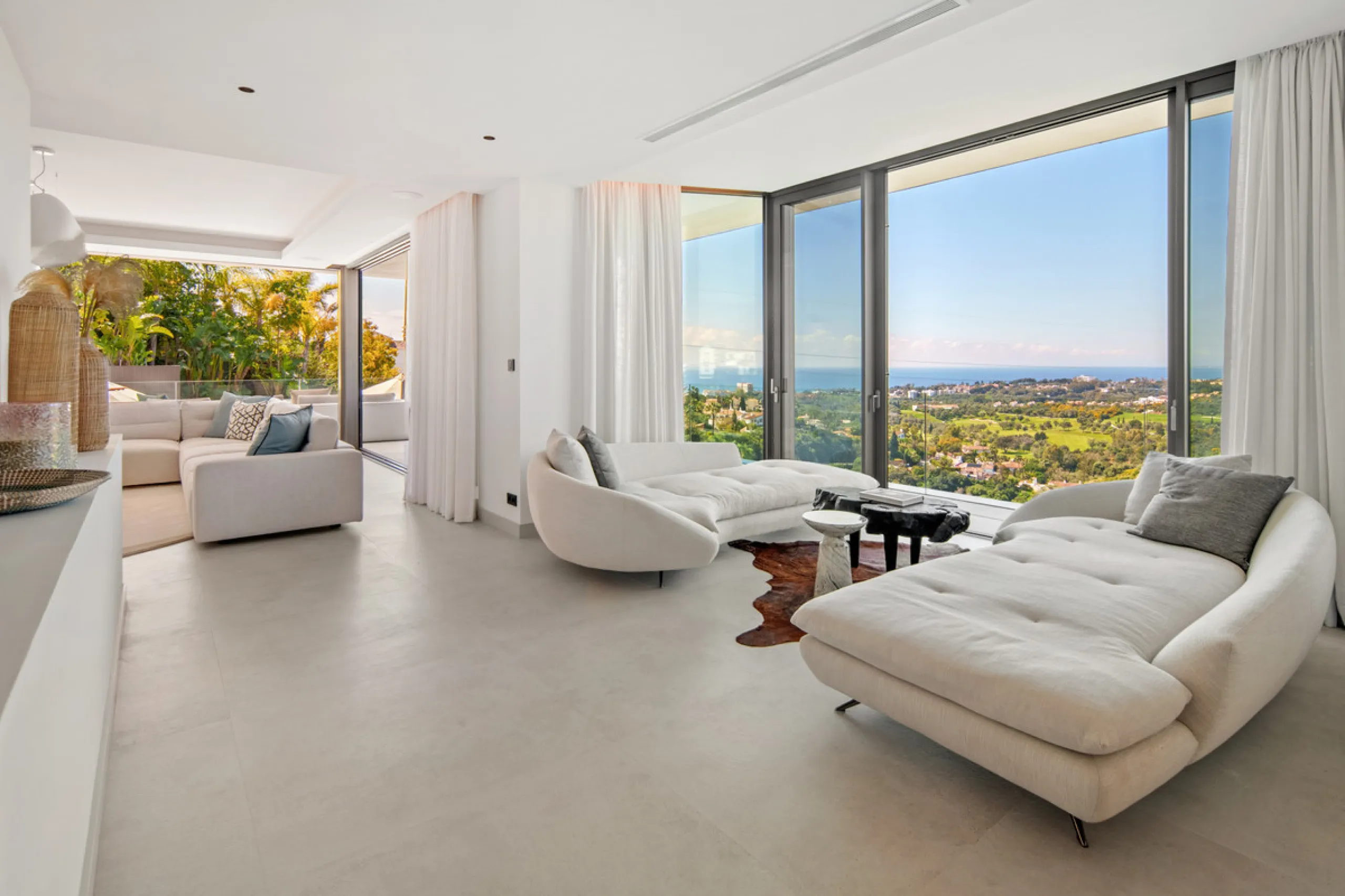 Set on a south-facing plot of over 1,000 m², this newly built villa delivers sweeping views of the Mediterranean Sea and surrounding mountains. Developed by Sands Villas and designed by Gonzalez Jacobson, the property combines sharp modern architecture wi