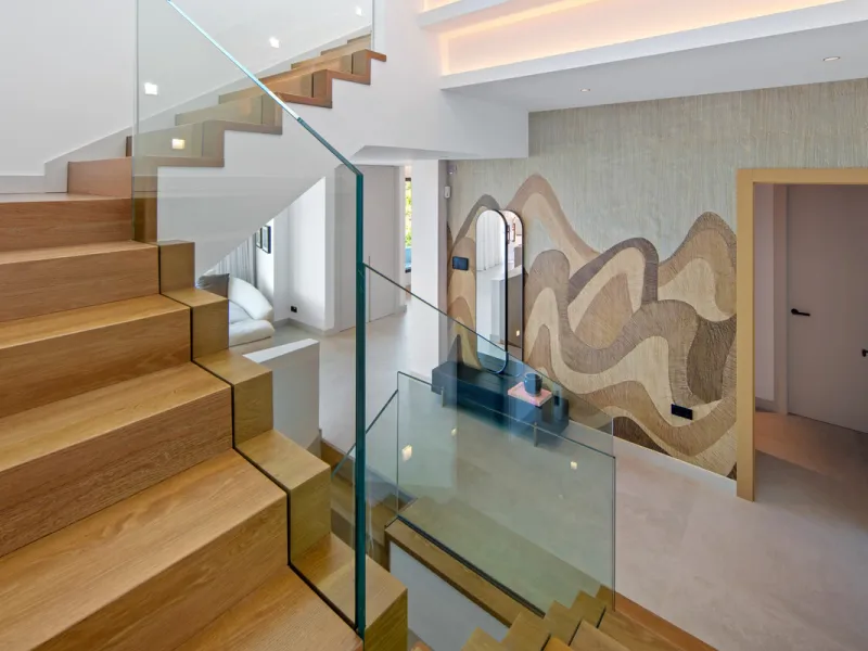 Set on a south-facing plot of over 1,000 m², this newly built villa delivers sweeping views of the Mediterranean Sea and surrounding mountains. Developed by Sands Villas and designed by Gonzalez Jacobson, the property combines sharp modern architecture wi