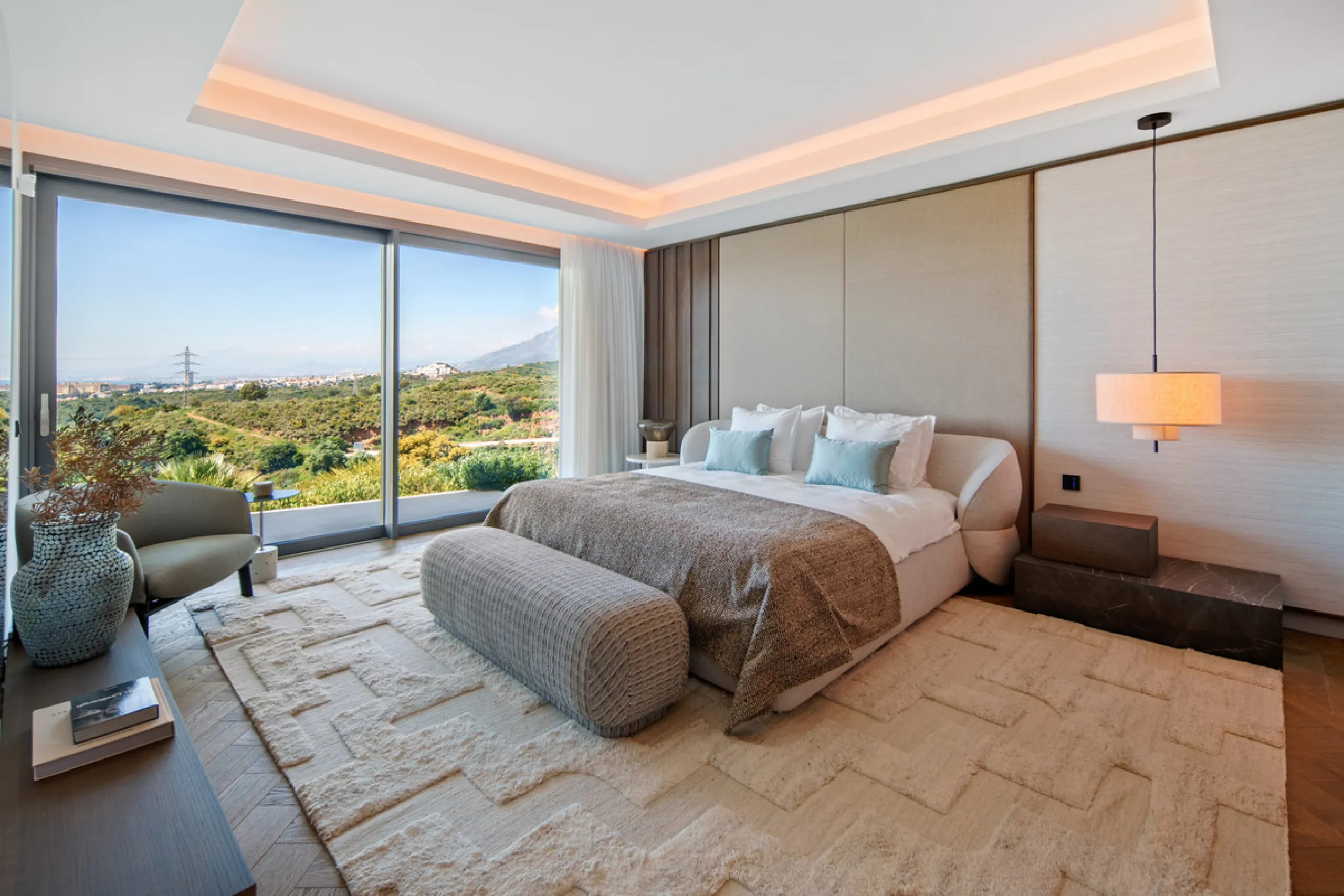Set on a south-facing plot of over 1,000 m², this newly built villa delivers sweeping views of the Mediterranean Sea and surrounding mountains. Developed by Sands Villas and designed by Gonzalez Jacobson, the property combines sharp modern architecture wi