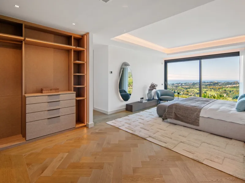 Set on a south-facing plot of over 1,000 m², this newly built villa delivers sweeping views of the Mediterranean Sea and surrounding mountains. Developed by Sands Villas and designed by Gonzalez Jacobson, the property combines sharp modern architecture wi