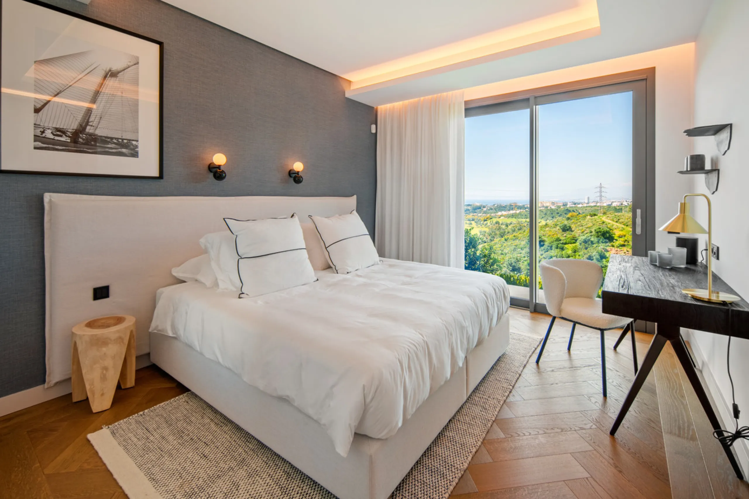 Set on a south-facing plot of over 1,000 m², this newly built villa delivers sweeping views of the Mediterranean Sea and surrounding mountains. Developed by Sands Villas and designed by Gonzalez Jacobson, the property combines sharp modern architecture wi