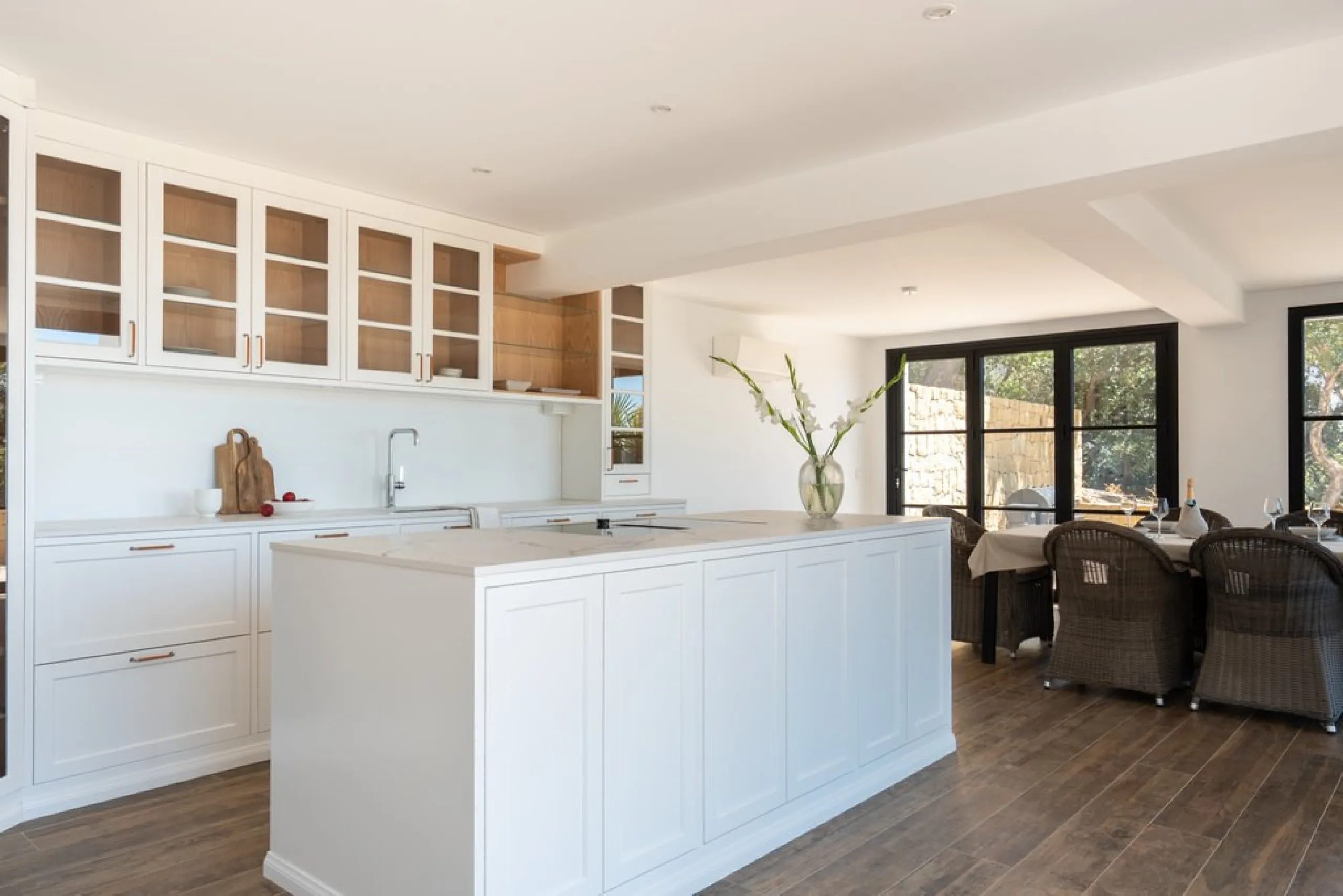 House - Finca - Cortijo в продаже в Casares, Málaga. В доме 5 спален и 5 ванных комнат. Площадь дома 280 м². Площадь участка 4044 м²