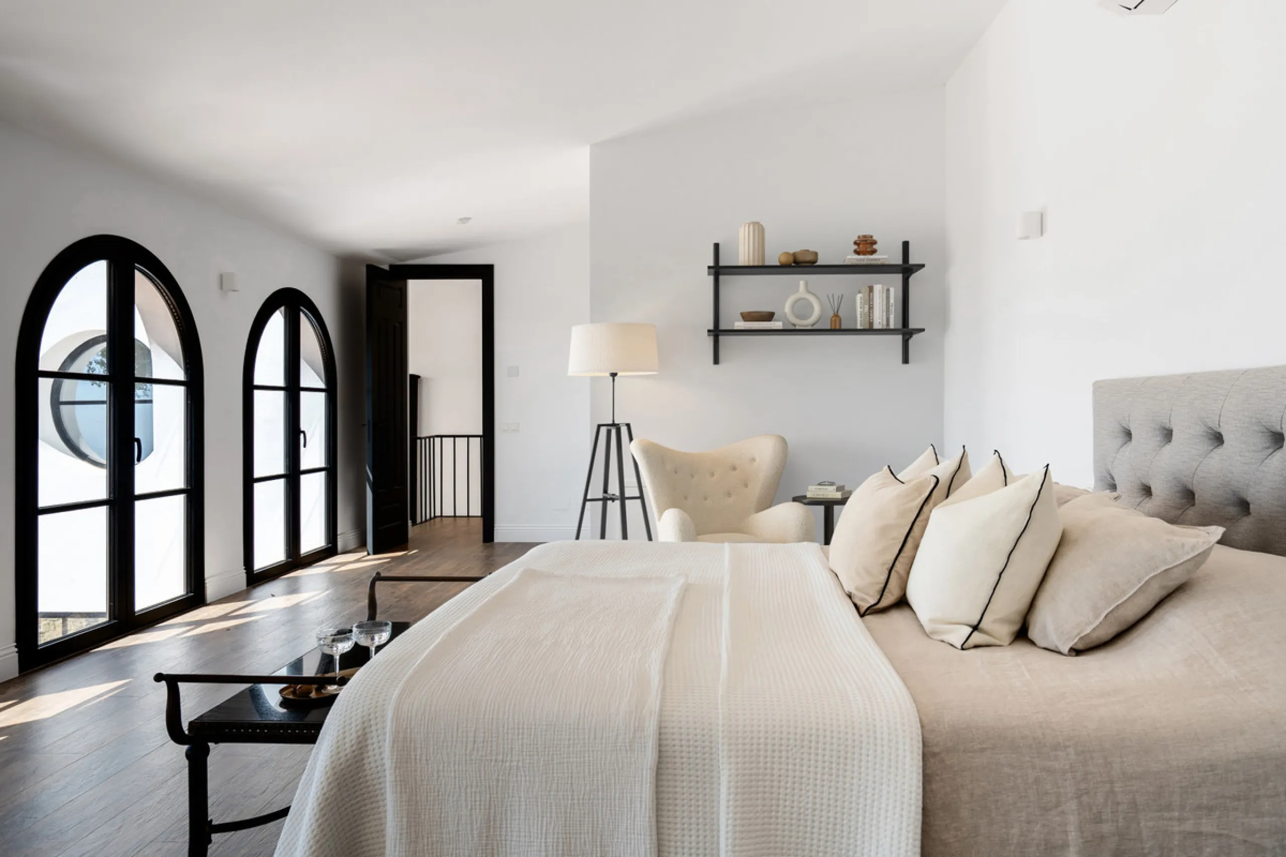House - Finca - Cortijo в продаже в Casares, Málaga. В доме 5 спален и 5 ванных комнат. Площадь дома 280 м². Площадь участка 4044 м²