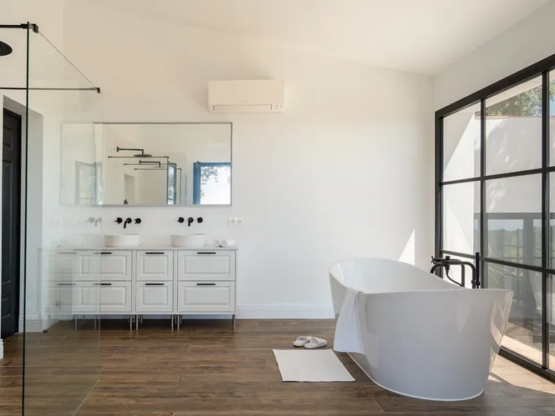 House - Finca - Cortijo в продаже в Casares, Málaga. В доме 5 спален и 5 ванных комнат. Площадь дома 280 м². Площадь участка 4044 м²