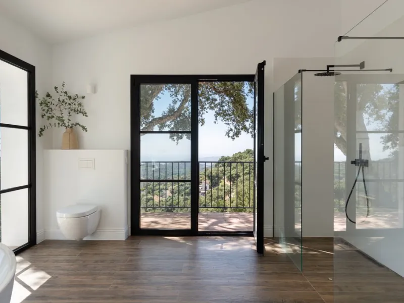 House - Finca - Cortijo в продаже в Casares, Málaga. В доме 5 спален и 5 ванных комнат. Площадь дома 280 м². Площадь участка 4044 м²