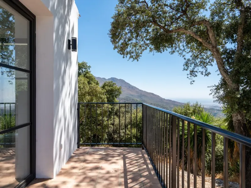 House - Finca - Cortijo в продаже в Casares, Málaga. В доме 5 спален и 5 ванных комнат. Площадь дома 280 м². Площадь участка 4044 м²