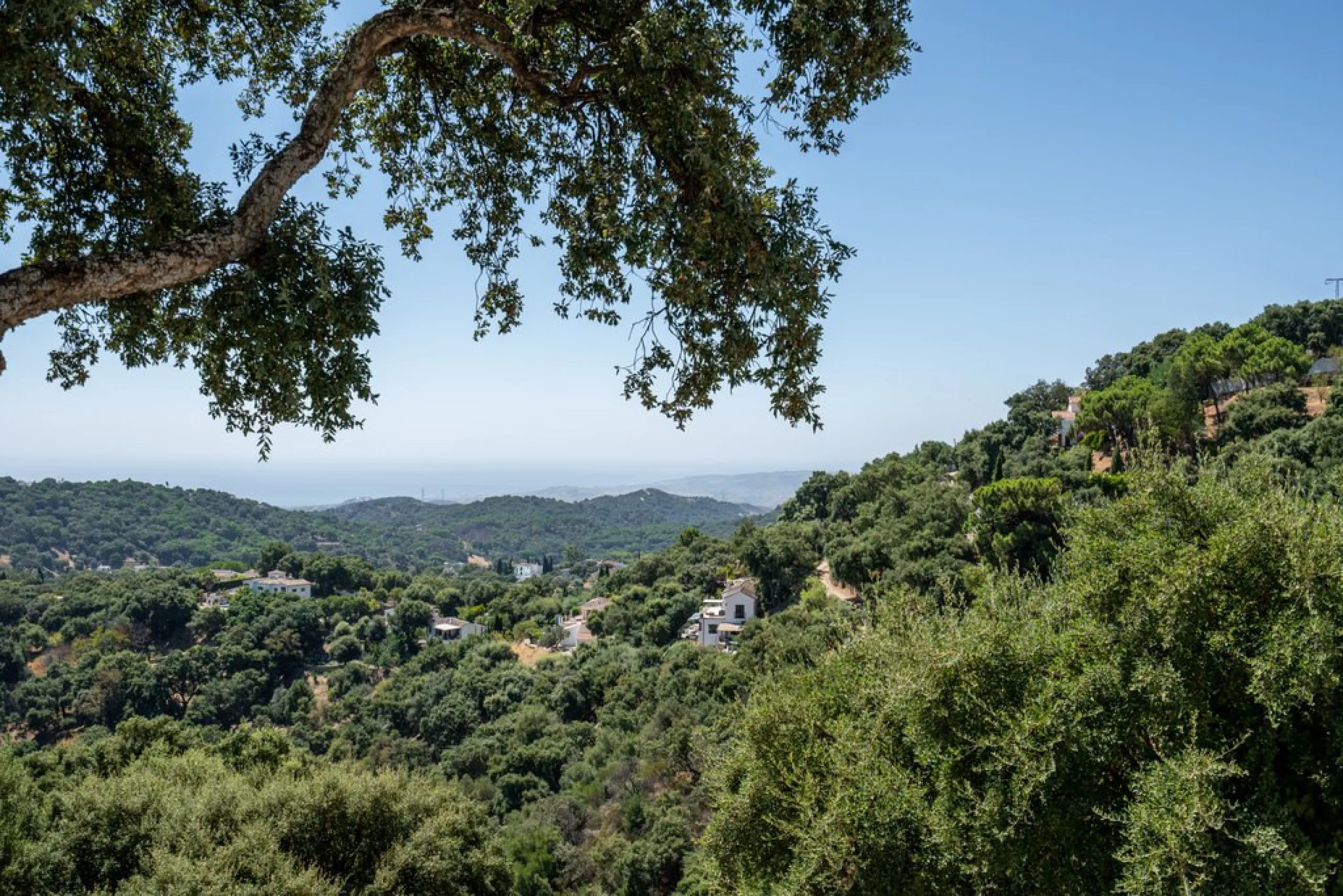 House - Finca - Cortijo в продаже в Casares, Málaga. В доме 5 спален и 5 ванных комнат. Площадь дома 280 м². Площадь участка 4044 м²