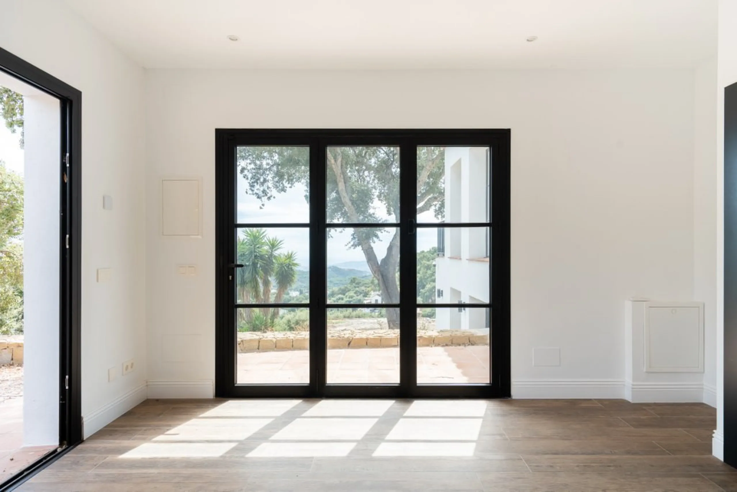 House - Finca - Cortijo в продаже в Casares, Málaga. В доме 5 спален и 5 ванных комнат. Площадь дома 280 м². Площадь участка 4044 м²