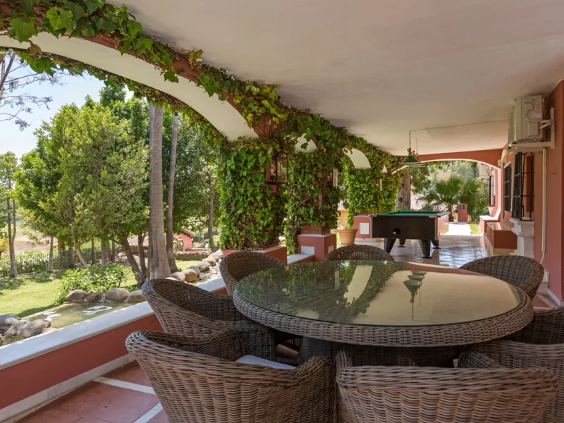 House - Detached Villa в продаже в Benahavís, Málaga. В доме 12 спален и 10 ванных комнат. Площадь дома 1058 м². Площадь участка 4899 м²