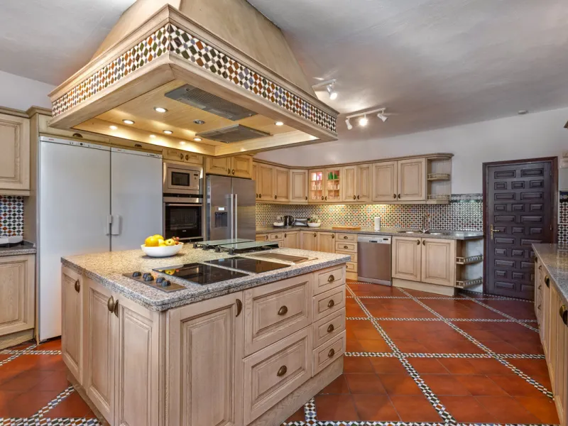 House - Detached Villa в продаже в Benahavís, Málaga. В доме 12 спален и 10 ванных комнат. Площадь дома 1058 м². Площадь участка 4899 м²