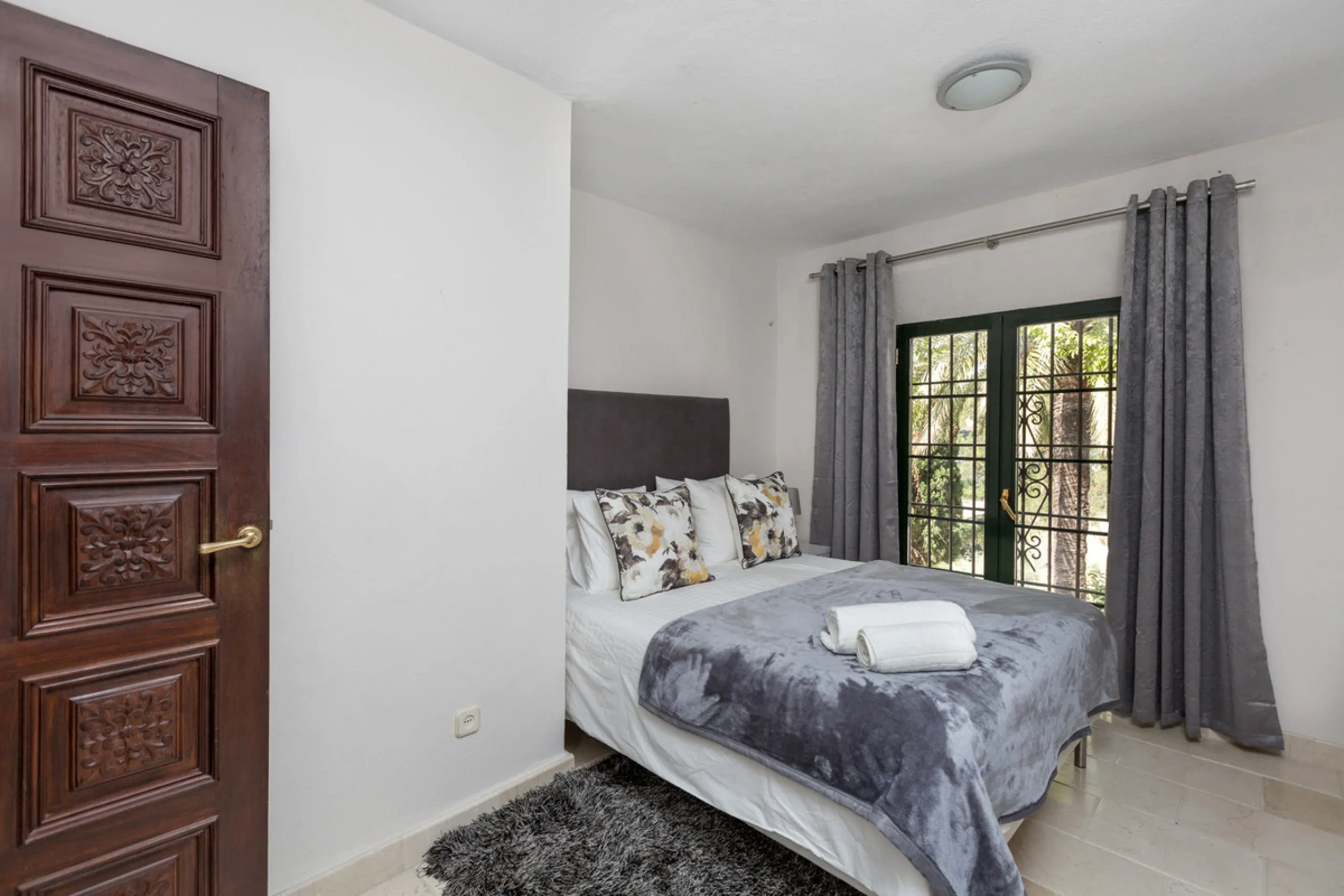 House - Detached Villa в продаже в Benahavís, Málaga. В доме 12 спален и 10 ванных комнат. Площадь дома 1058 м². Площадь участка 4899 м²