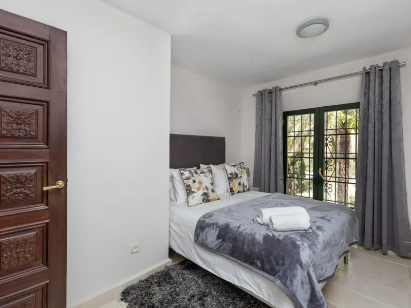 House - Detached Villa в продаже в Benahavís, Málaga. В доме 12 спален и 10 ванных комнат. Площадь дома 1058 м². Площадь участка 4899 м²