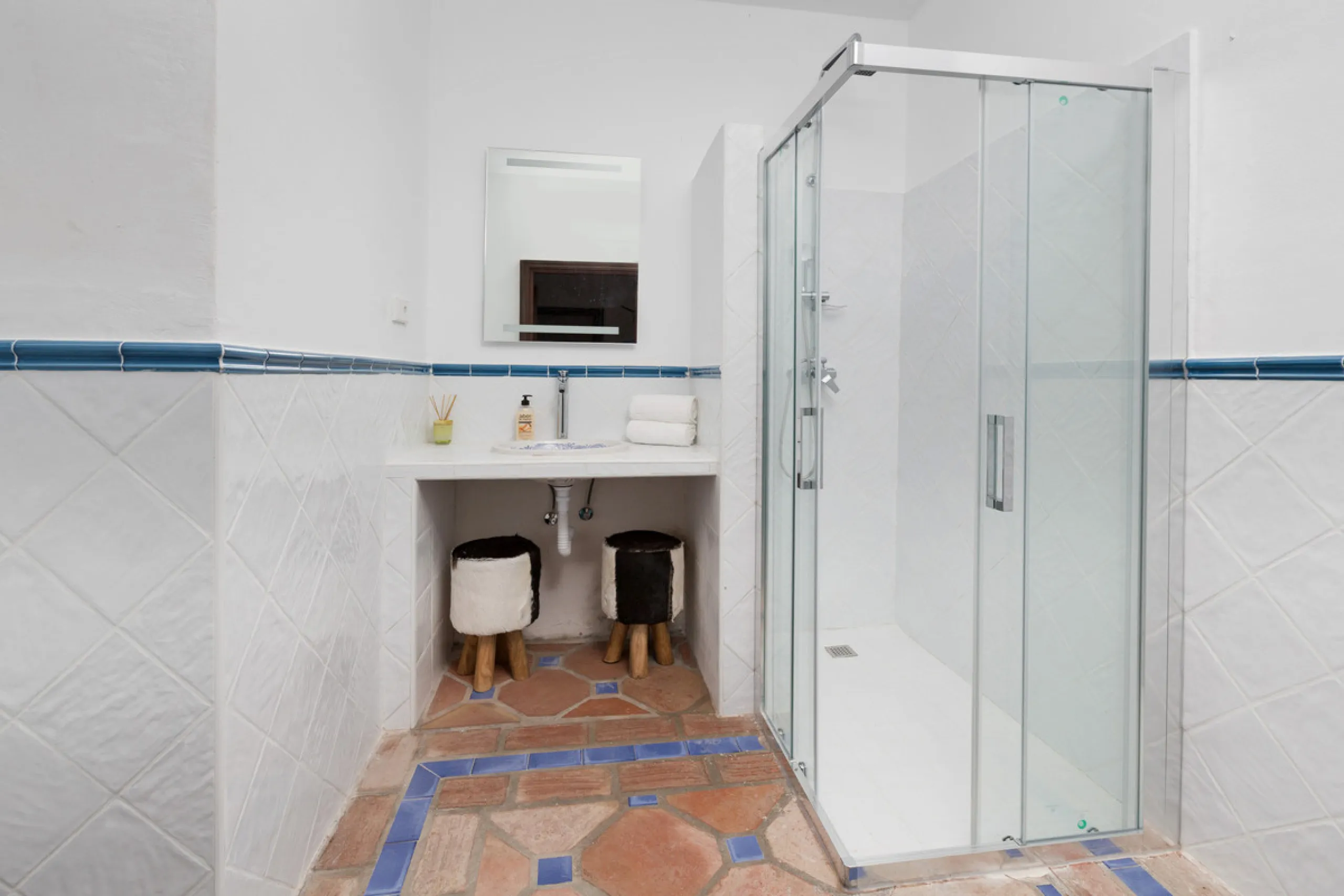 House - Detached Villa в продаже в Benahavís, Málaga. В доме 12 спален и 10 ванных комнат. Площадь дома 1058 м². Площадь участка 4899 м²