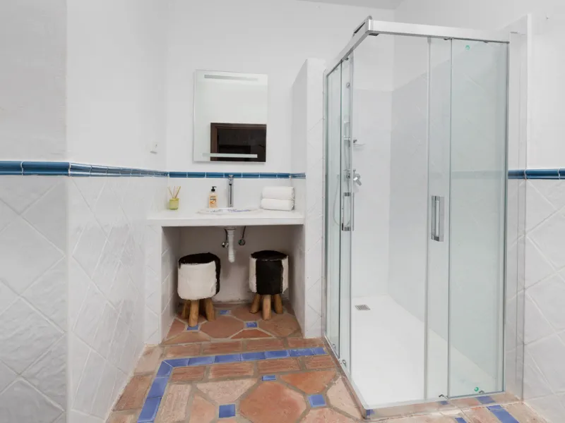 House - Detached Villa в продаже в Benahavís, Málaga. В доме 12 спален и 10 ванных комнат. Площадь дома 1058 м². Площадь участка 4899 м²