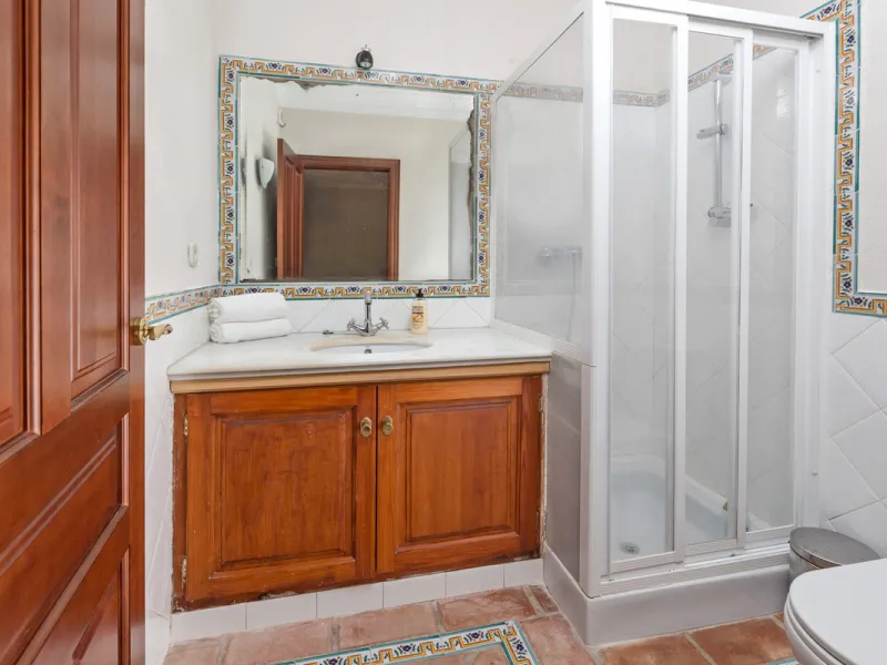 House - Detached Villa в продаже в Benahavís, Málaga. В доме 12 спален и 10 ванных комнат. Площадь дома 1058 м². Площадь участка 4899 м²