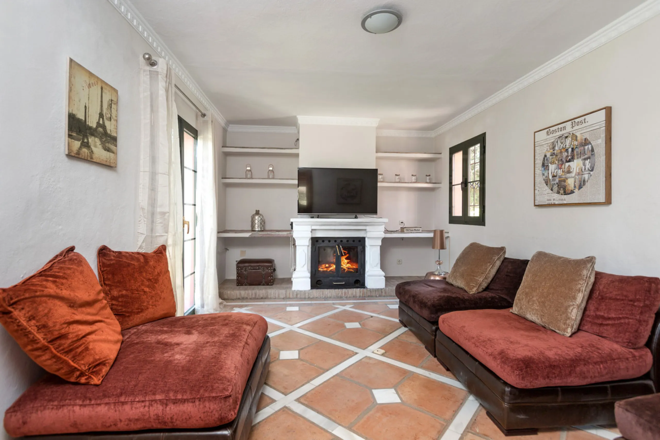 House - Detached Villa в продаже в Benahavís, Málaga. В доме 12 спален и 10 ванных комнат. Площадь дома 1058 м². Площадь участка 4899 м²