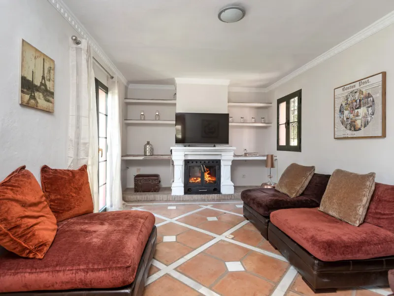 House - Detached Villa в продаже в Benahavís, Málaga. В доме 12 спален и 10 ванных комнат. Площадь дома 1058 м². Площадь участка 4899 м²