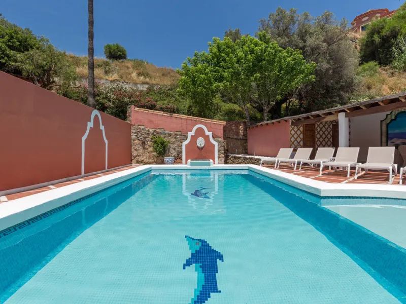 House - Detached Villa в продаже в Benahavís, Málaga. В доме 12 спален и 10 ванных комнат. Площадь дома 1058 м². Площадь участка 4899 м²