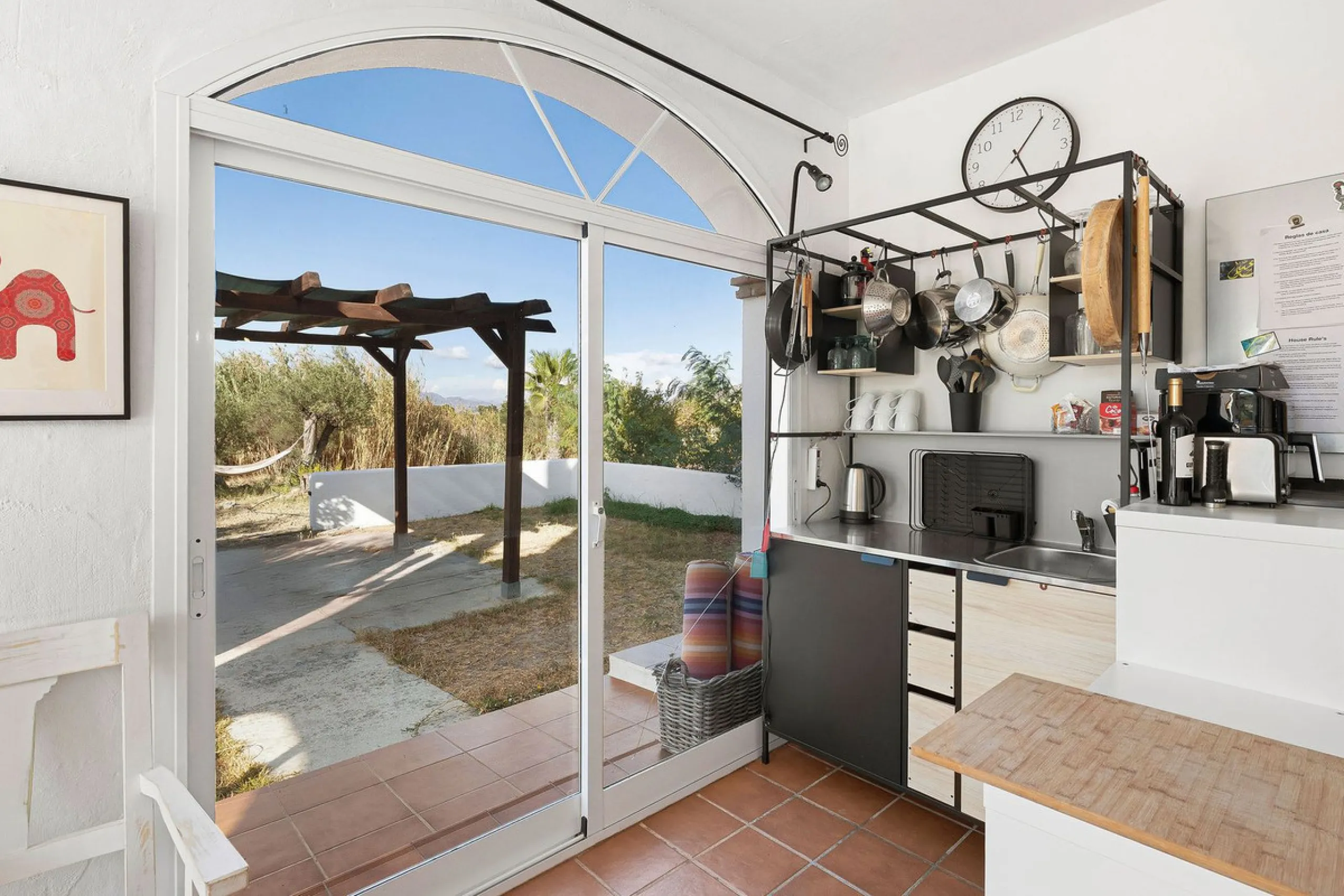 Welcome to this villa in the Alhaurín countryside offering 4 bedrooms, 4 bathrooms, over 5,000 m² plot  and a private pool!