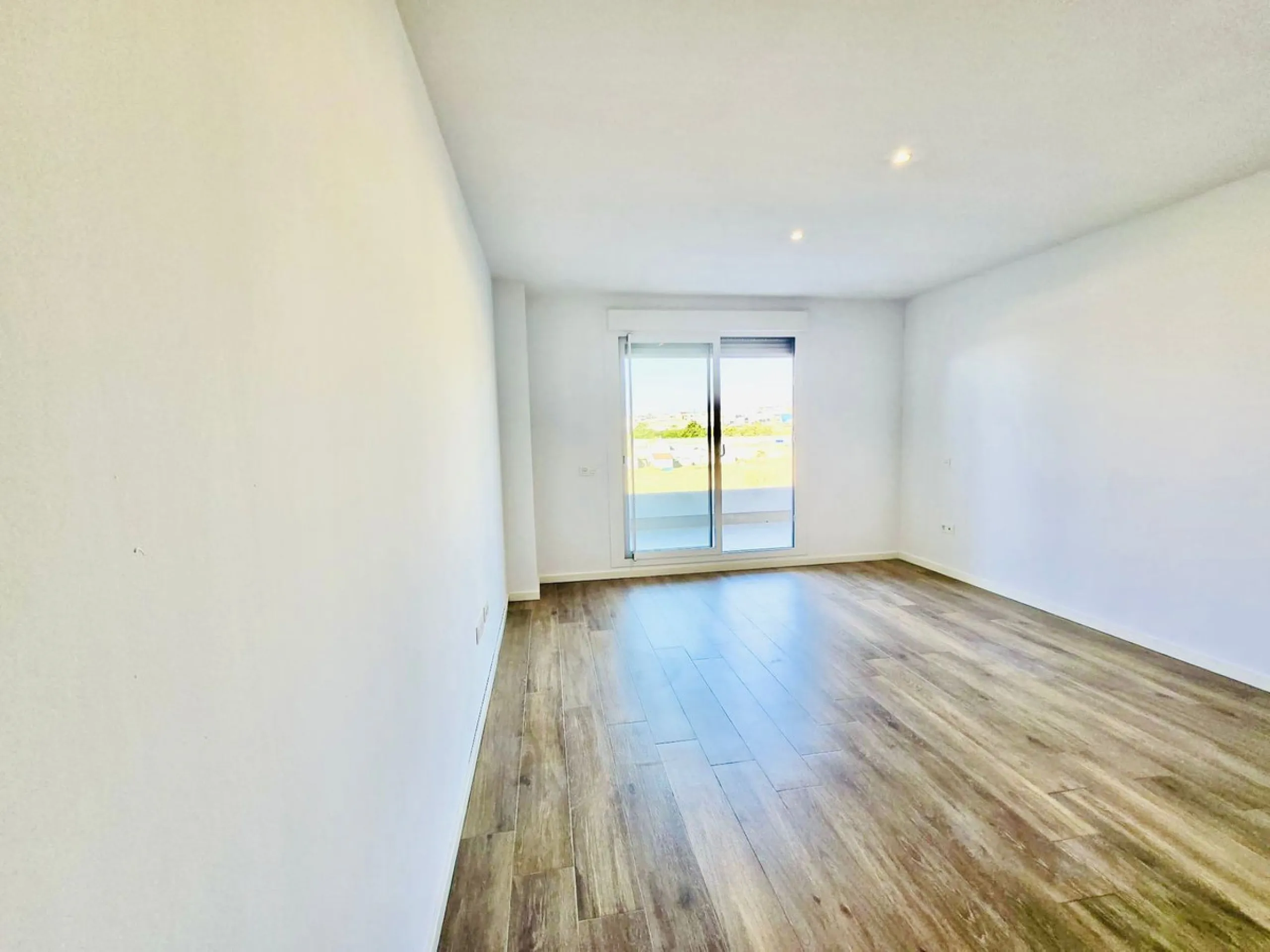 Modern Unfinished Apartment in La Campana, Nueva Andalucía