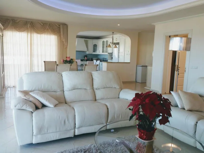Unique Detached Villa with Stunning Views in Riviera del Sol – Ideal Investment Opportunity