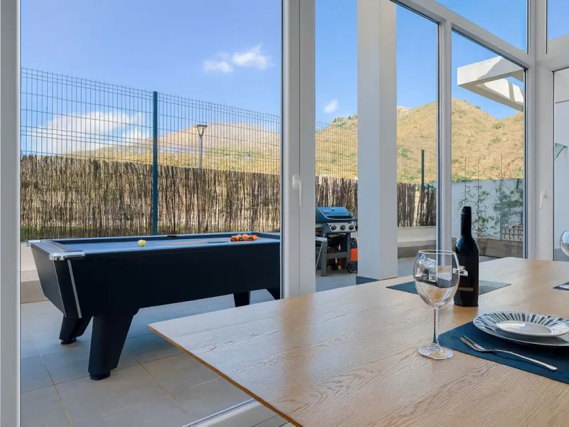 Fantastic 3 bedroom apartment in Riverside, Benahavis village.