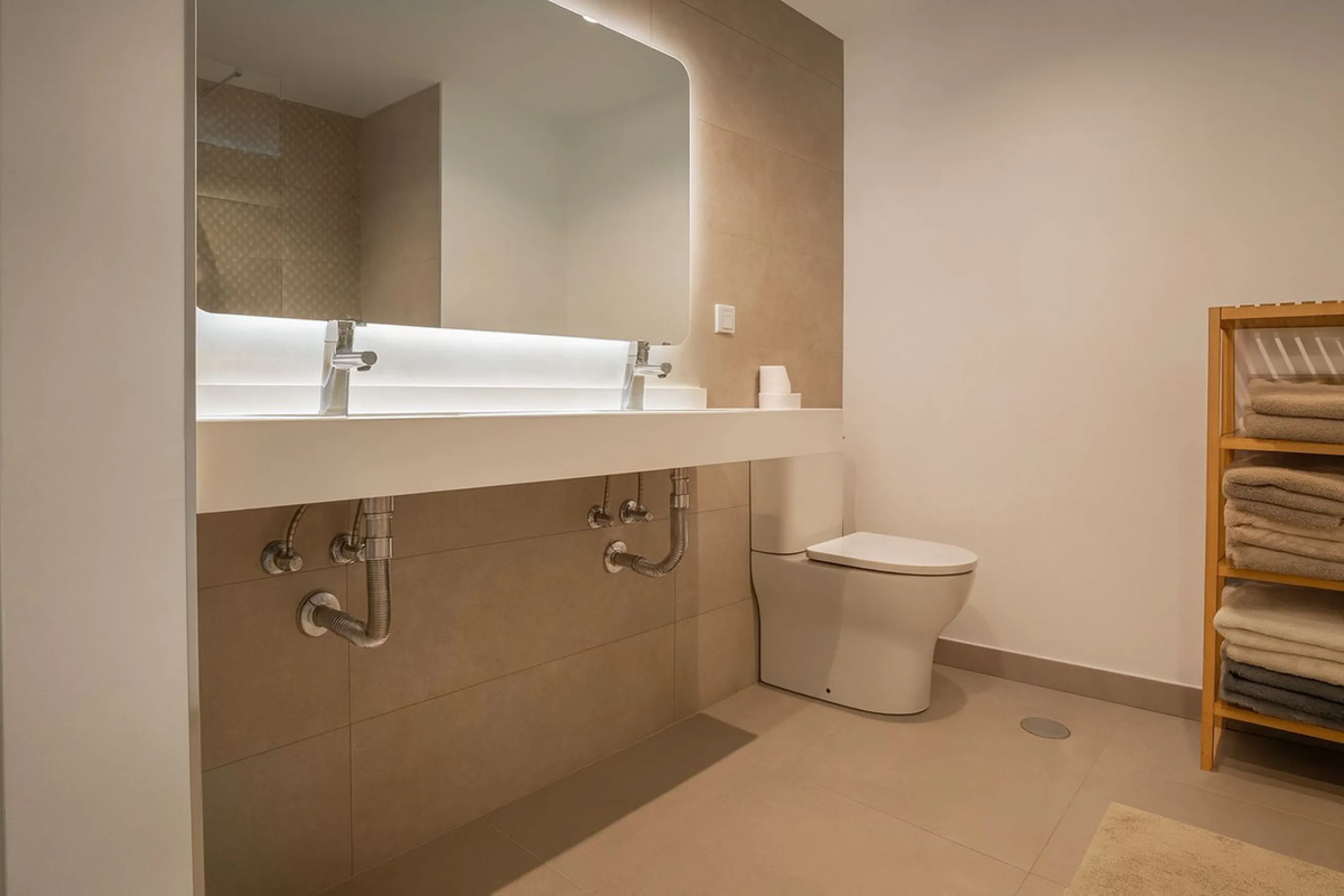Fantastic 3 bedroom apartment in Riverside, Benahavis village.