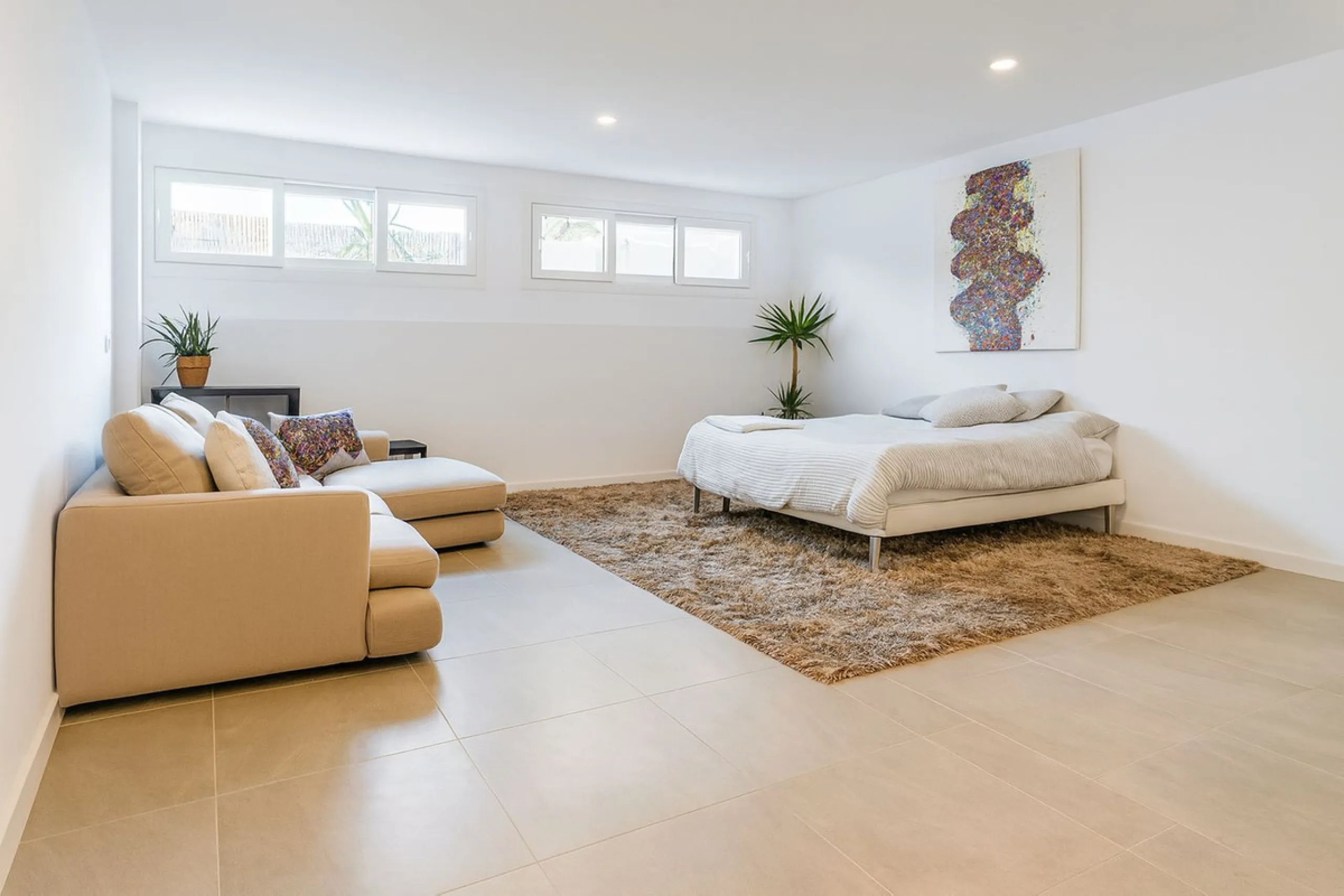 Fantastic 3 bedroom apartment in Riverside, Benahavis village.
