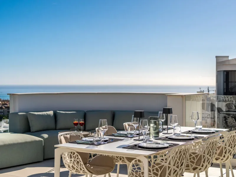 Apartment - Penthouse в продаже в Fuengirola, Málaga. В доме 3 спален и 2 ванных комнат. Площадь дома 156 м²