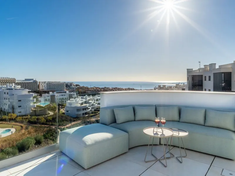 Apartment - Penthouse в продаже в Fuengirola, Málaga. В доме 3 спален и 2 ванных комнат. Площадь дома 156 м²