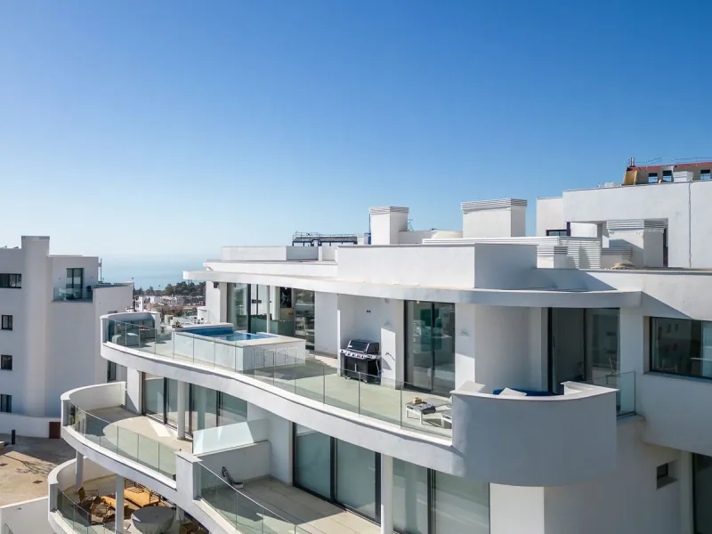 Apartment - Penthouse в продаже в Fuengirola, Málaga. В доме 3 спален и 2 ванных комнат. Площадь дома 156 м²