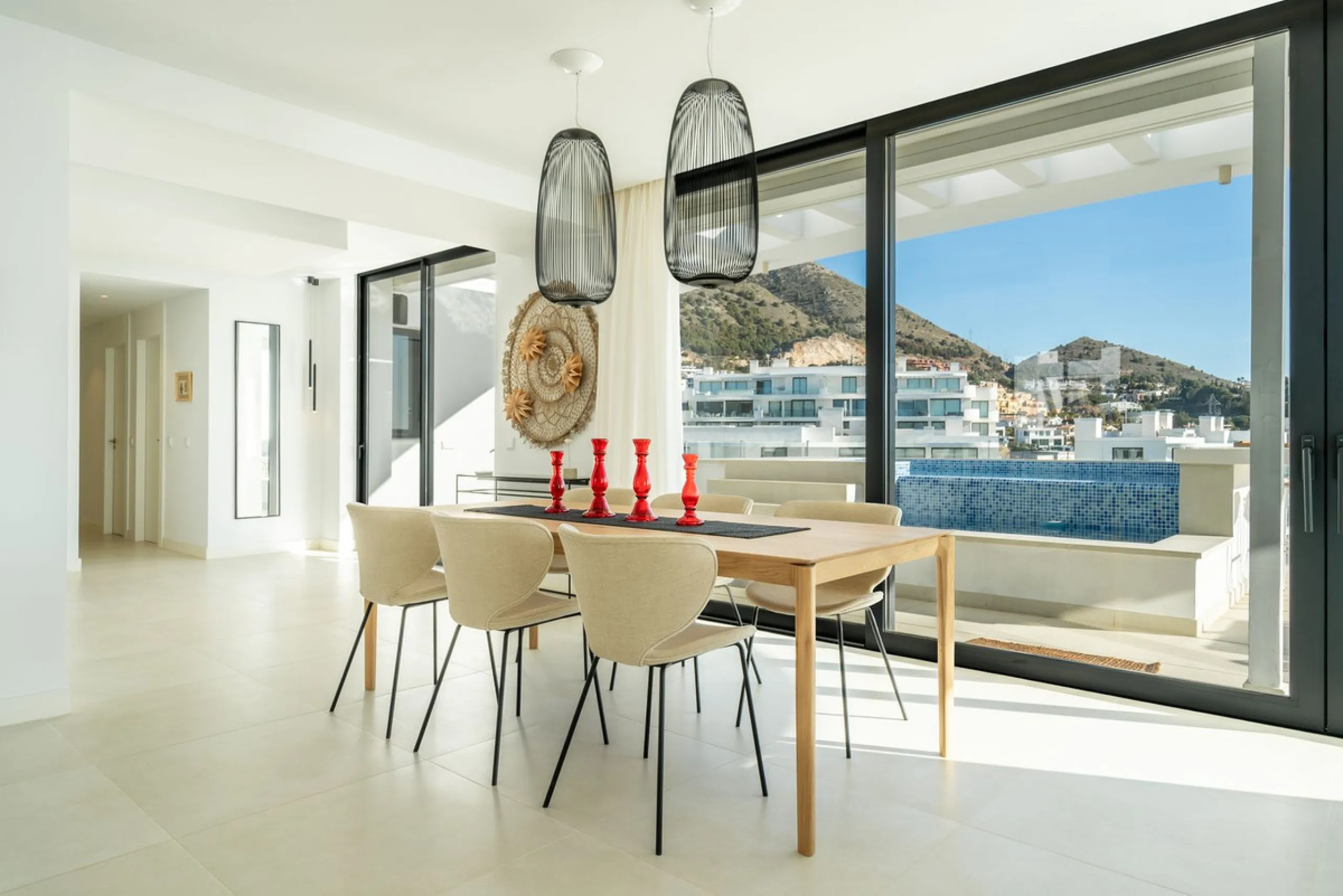 Apartment - Penthouse в продаже в Fuengirola, Málaga. В доме 3 спален и 2 ванных комнат. Площадь дома 156 м²