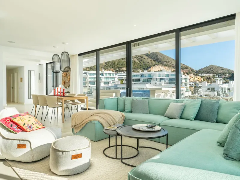 Apartment - Penthouse в продаже в Fuengirola, Málaga. В доме 3 спален и 2 ванных комнат. Площадь дома 156 м²