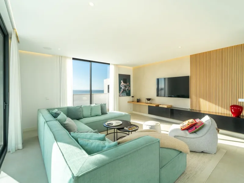Apartment - Penthouse в продаже в Fuengirola, Málaga. В доме 3 спален и 2 ванных комнат. Площадь дома 156 м²