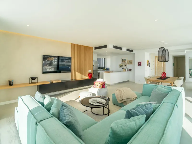 Apartment - Penthouse в продаже в Fuengirola, Málaga. В доме 3 спален и 2 ванных комнат. Площадь дома 156 м²